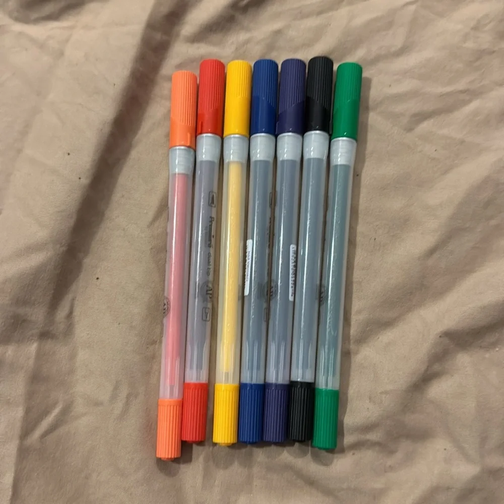 Colorful Dual-Tip Markers Set